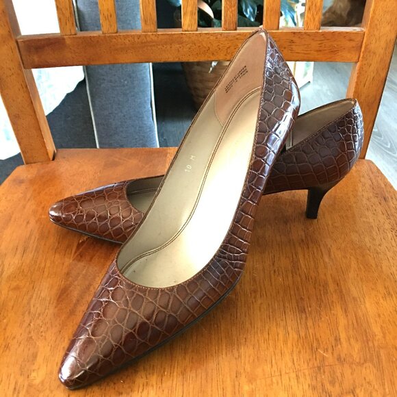 Talbots Pumps Size 10 M Brown Leather Crocodile-embossed Heels Pumps. - Picture 1 of 6